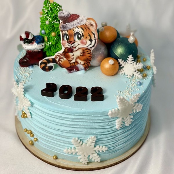 Новогодний торт тигрёнок с игрушками